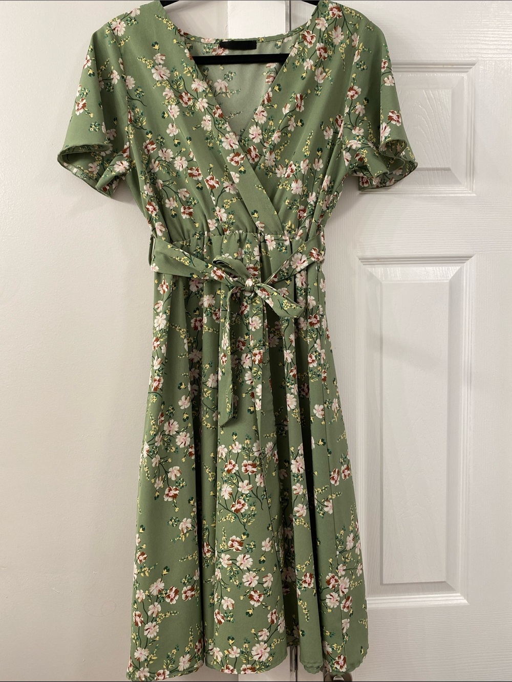 SHEIN Green Floral Dress Short Sleeve Tie Waist